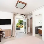 Bed & Breakfast La Minucciola Capri