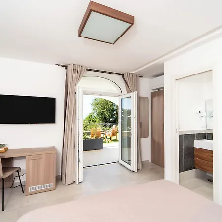 فندق مبيت وإفطار La Minucciola Capri